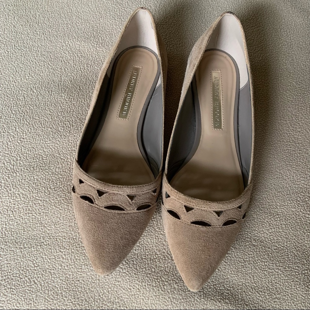 Tan leather Audrey Brooke flats size 8